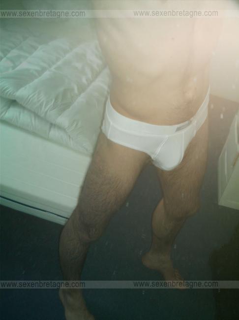 Antone - Site gay gratuit à St. Niklausen OW Profil de Antone, 34 ans, Site gay gratuit à St. Niklausen OW (Obwald)