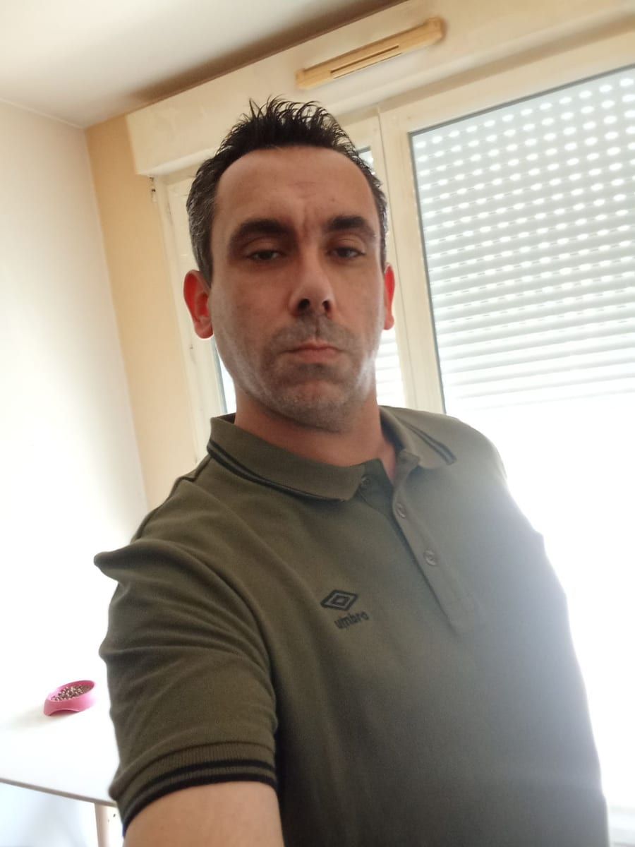 Serkan - Site gay gratuit à Braggio Profil de Serkan, 30 ans, Site gay gratuit à Braggio (Grisons)