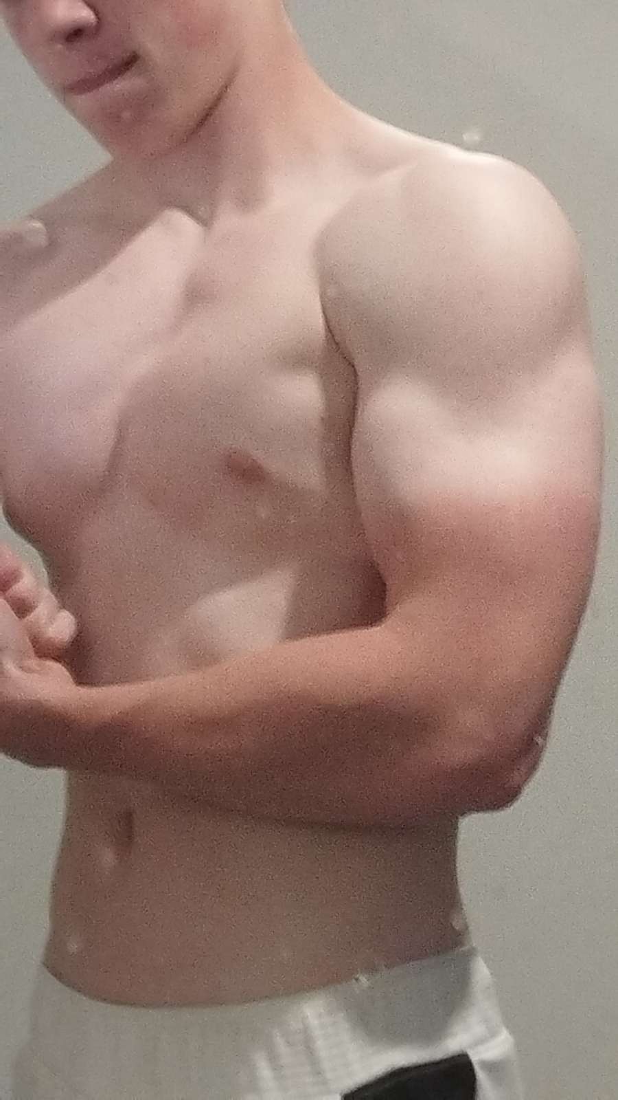Profil de Athos, 42 ans, Site gay gratuit à Feldis/Veulden (Grisons)