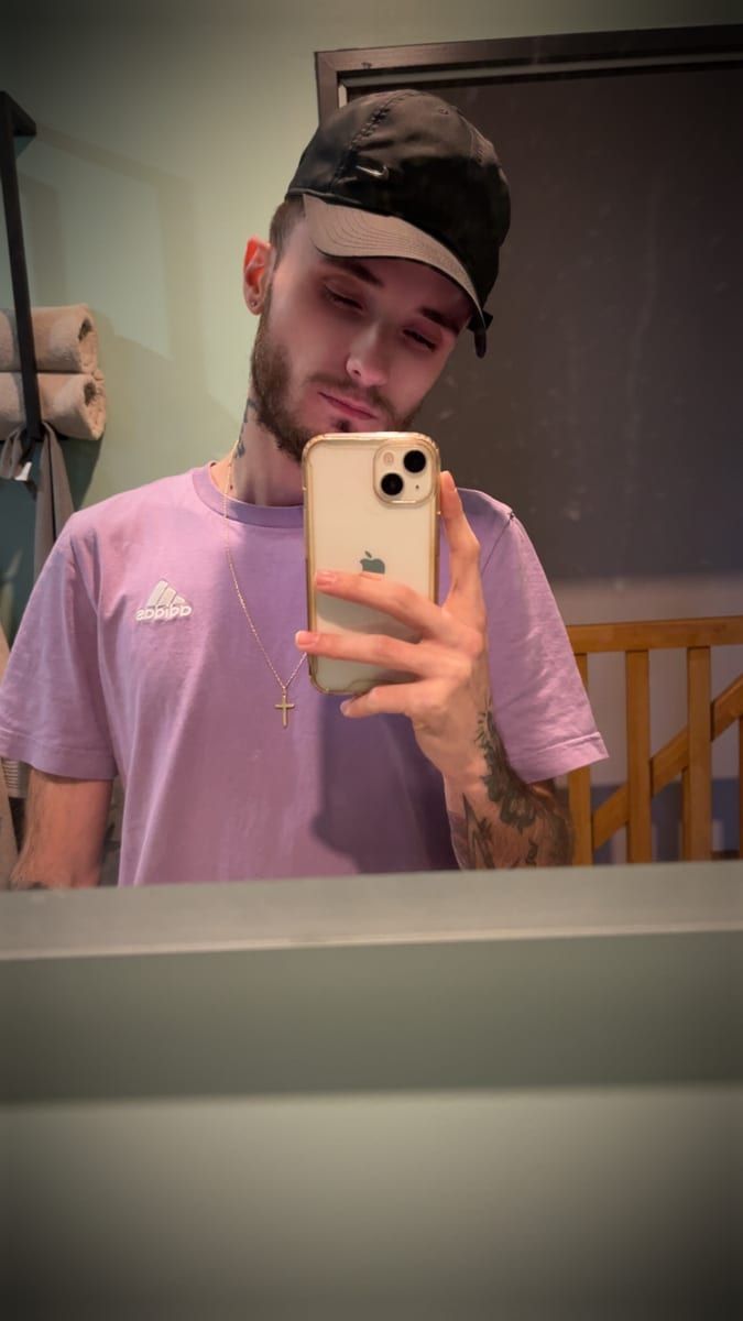 Cuma - Site gay gratuit à Riehen Profil de Cuma, 29 ans, Site gay gratuit à Riehen (Bâle-Ville)