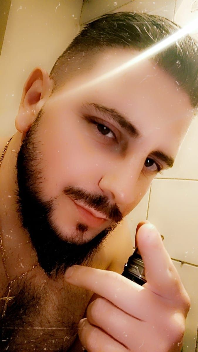 Giany - Site gay gratuit à Nuglar Profil de Giany, 43 ans, Site gay gratuit à Nuglar (Soleure)