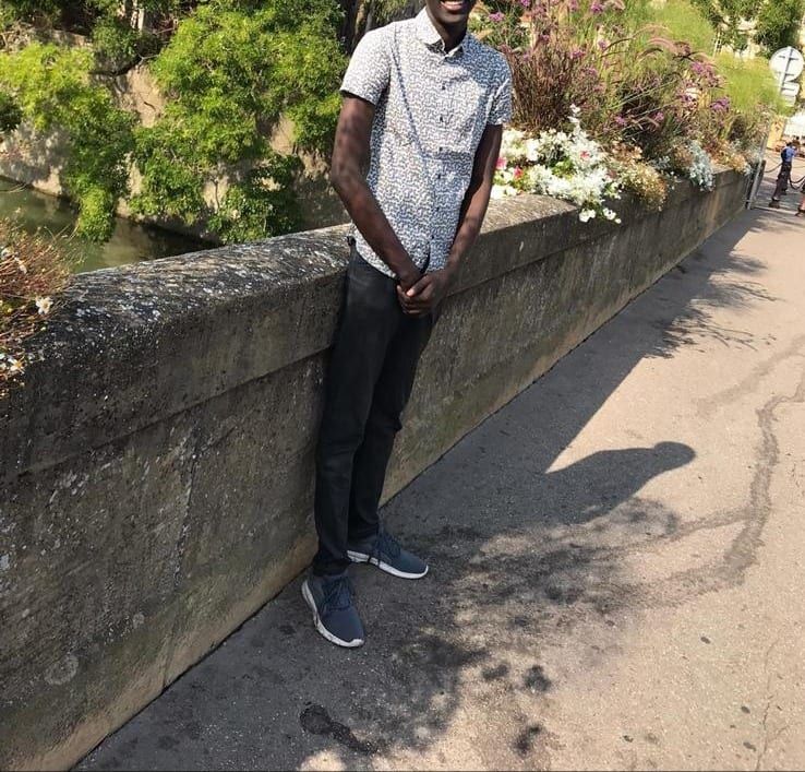 Brian - Site gay gratuit à Bibern SO Profil de Brian, 33 ans, Site gay gratuit à Bibern SO (Soleure)